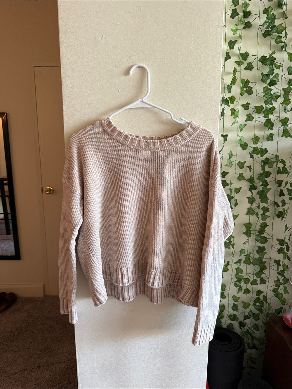 aerie Crewneck Sweater in Light Taupe